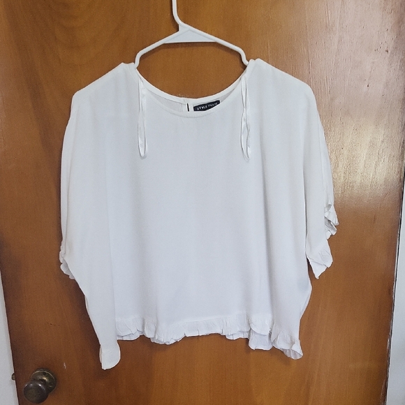 Style Envy Tops - Style Envy White Short Sleeve Ruffle Hem Blouse Size Small